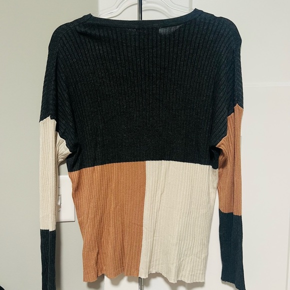 Polagram Ribbed Knit Sweater - Picture 3 of 3